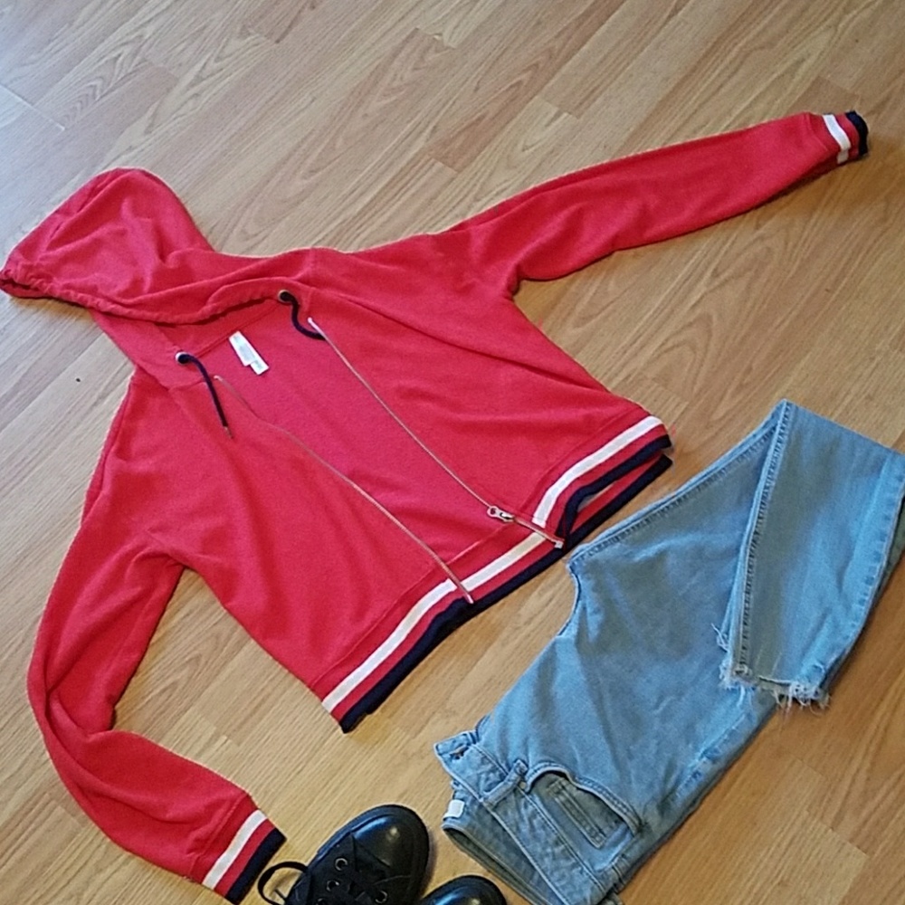 LiveLoveDream (Aéropostale) red cropped jacket!